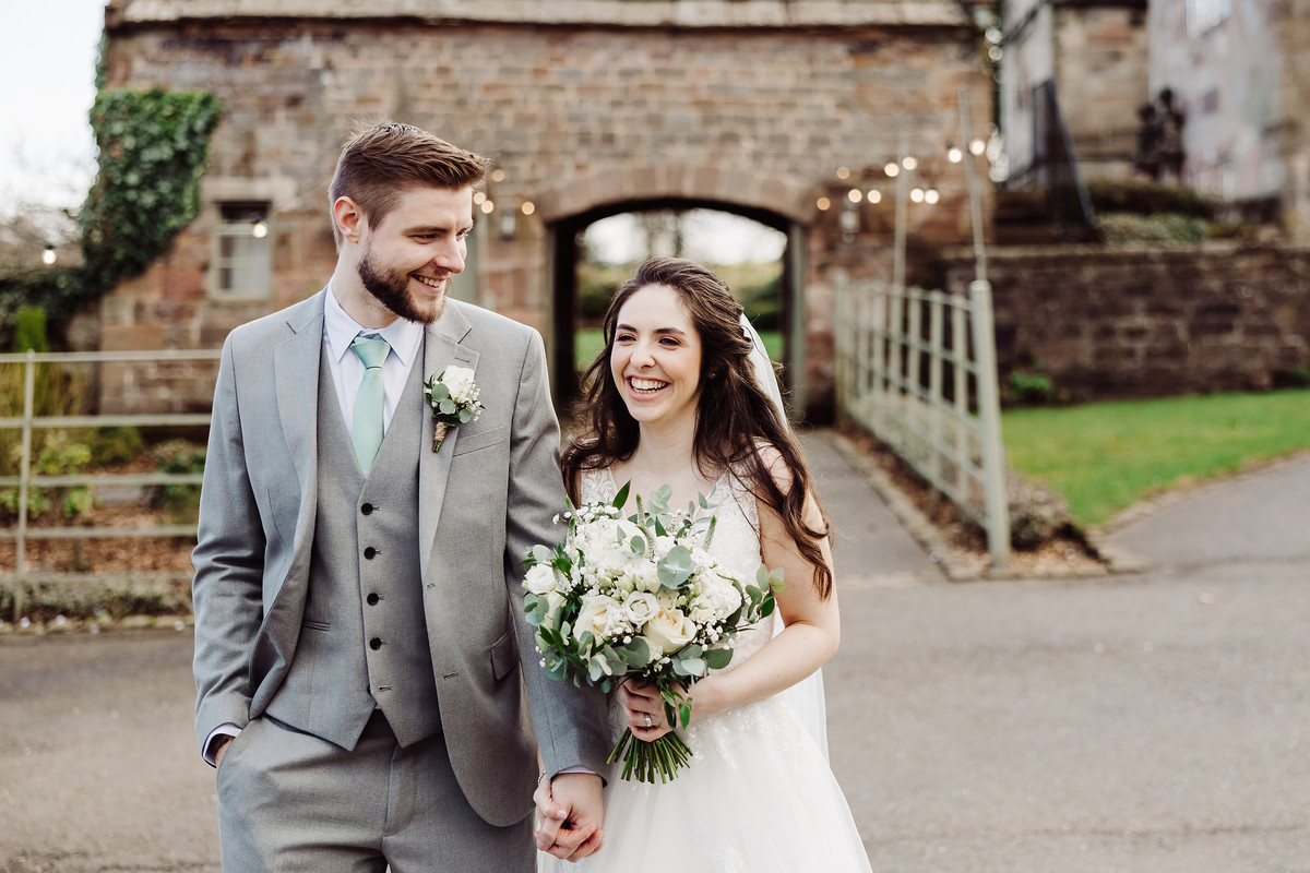Winter wedding portraits using soft natural light before the evening